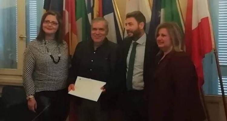 &Alpha;&nu;&alpha;&gamma;ό&rho;&epsilon;&upsilon;&sigma;&eta; &Gamma;&Epsilon;&Lambda; &Mu;&omicron;ύ&delta;&rho;&omicron;&upsilon; &omega;&sigmaf; &sigma;&chi;&omicron;&lambda;&epsilon;ί&omicron;&upsilon; &Pi;&rho;&epsilon;&sigma;&beta;&epsilon;&upsilon;&tau;ή &tau;&omicron;&upsilon; &Epsilon;&upsilon;&rho;&omega;&pi;&alpha;ϊ&kappa;&omicron;ύ &Kappa;&omicron;&iota;&nu;&omicron;&beta;&omicron;&upsilon;&lambda;ί&omicron;&upsilon;