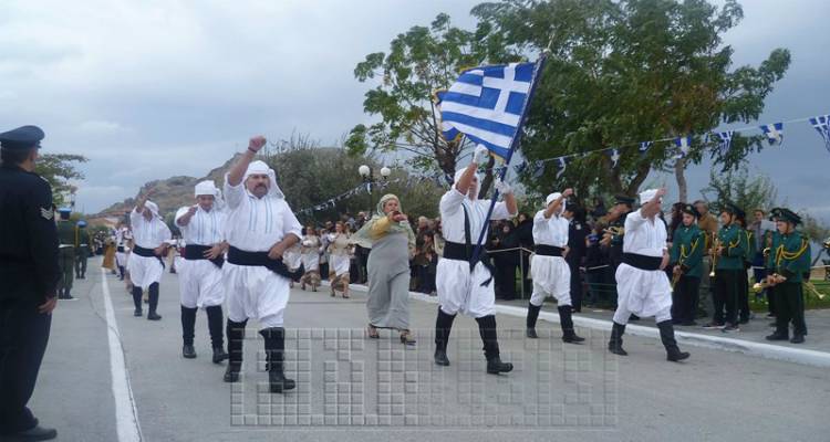 Ολοκληρώθηκε η παρέλαση για την επέτειο του «ΟΧΙ» στη Μύρινα (photos + video)