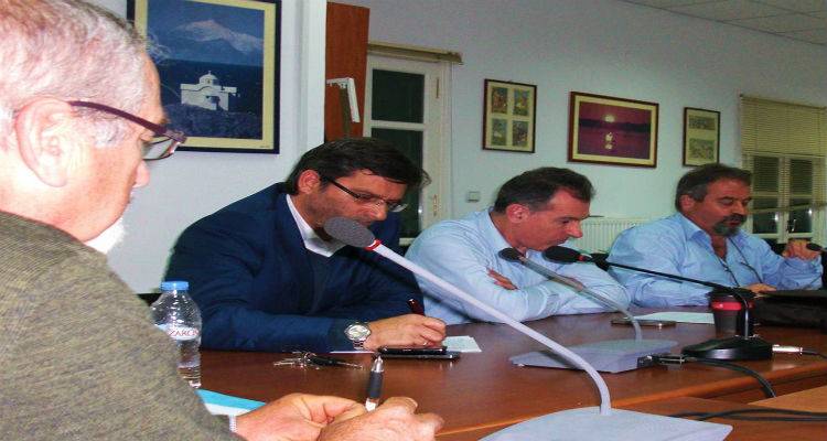 &Tau;&omicron; &Pi;&alpha;&lambda;&lambda;&eta;&mu;&nu;&iota;&alpha;&kappa;ό &Sigma;&chi;&omicron;&lambda;&iota;&kappa;ό &Tau;&alpha;&mu;&epsilon;ί&omicron; &kappa;&alpha;&iota; &tau;&omicron; &Alpha;&gamma;&rho;ό&kappa;&tau;&eta;&mu;&alpha; "&Mu;&eta;&tau;&rho;ό&pi;&omicron;&lambda;&eta;" &zeta;&epsilon;&sigma;&tau;&alpha;ί&nu;&omicron;&upsilon;&nu; &xi;&alpha;&nu;ά &tau;&iota;&sigmaf; &mu;&eta;&chi;&alpha;&nu;έ&sigmaf; &tau;&omicron;&upsilon;&sigmaf; | &Epsilon;&upsilon;&rho;&epsilon;ί&alpha; &sigma;ύ&sigma;&kappa;&epsilon;&psi;&eta; &phi;&omicron;&rho;έ&omega;&nu;