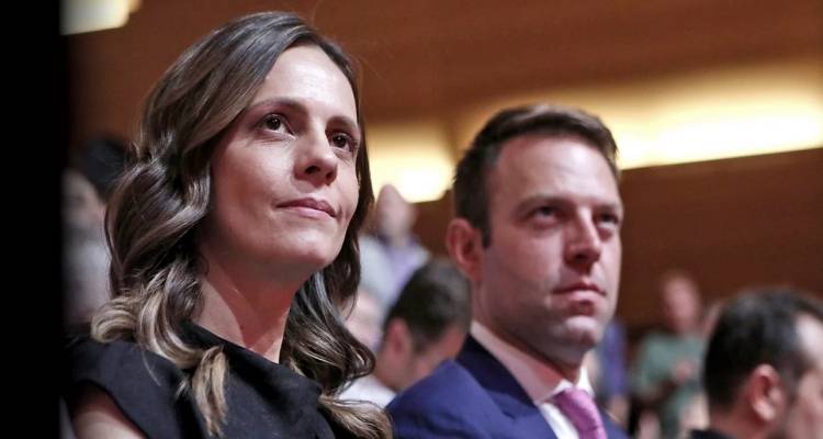 &Sigma;&Upsilon;&Rho;&Iota;&Zeta;&Alpha;: &laquo;&Beta;&omicron;&upsilon;&tau;&iota;ά&raquo; &sigma;&tau;&iota;&sigmaf; &delta;&eta;&mu;&omicron;&sigma;&kappa;&omicron;&pi;ή&sigma;&epsilon;&iota;&sigmaf; &kappa;&alpha;&iota; &alpha;&pi;&epsilon;&iota;&lambda;ή &delta;&iota;ά&sigma;&pi;&alpha;&sigma;&eta;&sigmaf; | &Rho;&alpha;&nu;&tau;&epsilon;&beta;&omicron;ύ &Kappa;&alpha;&sigma;&sigma;&epsilon;&lambda;ά&kappa;&eta; &mu;&epsilon; &delta;&iota;&alpha;&phi;&omega;&nu;&omicron;ύ&nu;&tau;&epsilon;&sigmaf; &sigma;ή&mu;&epsilon;&rho;&alpha;