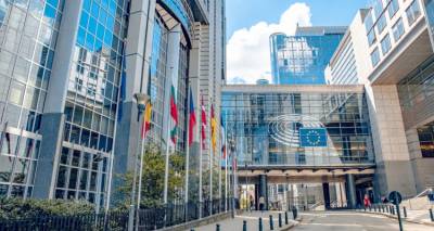 &Epsilon;&upsilon;&rho;&omega;&epsilon;&kappa;&lambda;&omicron;&gamma;έ&sigmaf; 2024: &Pi;ό&sigma;&alpha; &chi;&rho;ή&mu;&alpha;&tau;&alpha; &pi;&alpha;ί&rho;&nu;&omicron;&upsilon;&nu; &omicron;&iota; &epsilon;&upsilon;&rho;&omega;&beta;&omicron;&upsilon;&lambda;&epsilon;&upsilon;&tau;έ&sigmaf; -&Omicron;&iota; &mu;&iota;&sigma;&theta;&omicron;ί &kappa;&alpha;&iota; &tau;&alpha; έ&xi;&omicron;&delta;&alpha; &pi;&omicron;&upsilon; &kappa;&alpha;&lambda;ύ&pi;&tau;&omicron;&nu;&tau;&alpha;&iota;