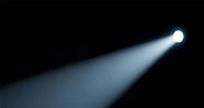 Ό&lambda;&alpha; &sigma;&tau;&omicron; &phi;&omega;&sigmaf;&hellip; &kappa;&alpha;&iota; &tau;&omicron; &mu;&alpha;&chi;&alpha;ί&rho;&iota; &sigma;&tau;&omicron; &kappa;ό&kappa;&alpha;&lambda;&omicron; &mu;&epsilon; ή &chi;&omega;&rho;ί&sigmaf; &kappa;&omicron;&upsilon;&kappa;&omicron;ύ&lambda;&alpha;