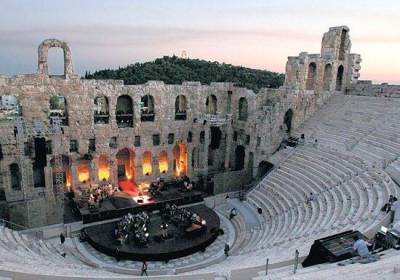 Ο επί χρόνια εξόριστος στη Λήμνο «Φιλοκτήτης», ξανά στο Αρχαίο Θέατρο της Επιδαύρου