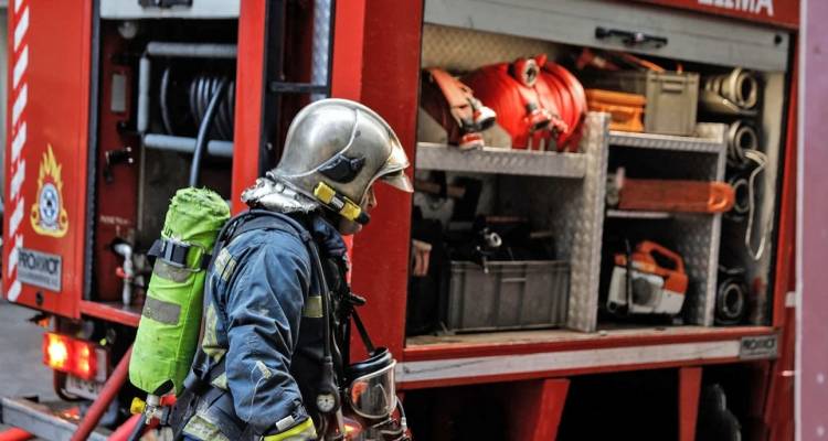 &Rho;έ&nu;&tau;&eta;: &Sigma;&upsilon;&nu;&alpha;&gamma;&epsilon;&rho;&mu;ό&sigmaf; &gamma;&iota;&alpha; &delta;&iota;&alpha;&rho;&rho;&omicron;ή &alpha;&mu;&mu;&omega;&nu;ί&alpha;&sigmaf; &alpha;&pi;ό &kappa;ύ&kappa;&lambda;&omega;&mu;&alpha; &psi;ύ&xi;&eta;&sigmaf; &epsilon;&pi;&iota;&chi;&epsilon;ί&rho;&eta;&sigma;&eta;&sigmaf; | Ά&nu;&delta;&rho;&alpha;&sigmaf; &mu;&epsilon;&tau;&alpha;&phi;έ&rho;&theta;&eta;&kappa;&epsilon; &sigma;&tau;&omicron; &nu;&omicron;&sigma;&omicron;&kappa;&omicron;&mu;&epsilon;ί&omicron;