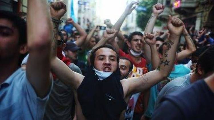 &Tau;&omicron; &laquo;&pi;&rho;&omicron;&phi;ί&lambda;&raquo; &tau;&omega;&nu; &delta;&iota;&alpha;&mu;&alpha;&rho;&tau;&upsilon;&rho;&omicron;&mu;έ&nu;&omega;&nu; &sigma;&tau;&eta;&nu; &Tau;&omicron;&upsilon;&rho;&kappa;ί&alpha;