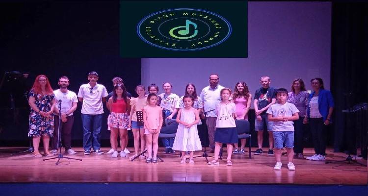 &Lambda;ή&mu;&nu;&omicron;&sigmaf;: &Mu;&epsilon; &epsilon;&pi;&iota;&tau;&upsilon;&chi;ί&alpha; &omicron;&lambda;&omicron;&kappa;&lambda;&eta;&rho;ώ&theta;&eta;&kappa;&epsilon; &omicron; 1&omicron;&sigmaf; &Mu;&omicron;&upsilon;&sigma;&iota;&kappa;ό&sigmaf; &Mu;&alpha;&theta;&eta;&tau;&iota;&kappa;ό&sigmaf; &Delta;&iota;&alpha;&gamma;&omega;&nu;&iota;&sigma;&mu;ό&sigmaf;