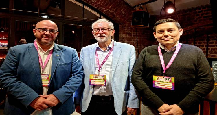 &Omicron; &Gamma;&iota;ά&nu;&nu;&eta;&sigmaf; &Mu;&pi;&omicron;&upsilon;&rho;&nu;&omicron;ύ&sigmaf; &sigma;&tau;&omicron; 5&omicron; &Epsilon;&upsilon;&rho;&omega;&pi;&alpha;ϊ&kappa;ό &Phi;ό&rho;&omicron;&upsilon;&mu; &sigma;&tau;&iota;&sigmaf; &Beta;&rho;&upsilon;&xi;έ&lambda;&lambda;&epsilon;&sigmaf;