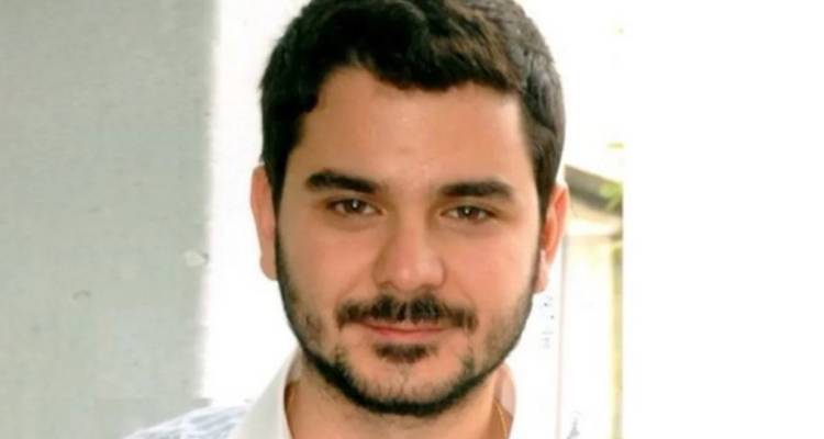 &Delta;ύ&omicron; &sigma;&upsilon;&lambda;&lambda;ή&psi;&epsilon;&iota;&sigmaf; &gamma;&iota;&alpha; &tau;&eta; &delta;&omicron;&lambda;&omicron;&phi;&omicron;&nu;ί&alpha; &tau;&omicron;&upsilon; &Mu;ά&rho;&iota;&omicron;&upsilon; &Pi;&alpha;&pi;&alpha;&gamma;&epsilon;&omega;&rho;&gamma;ί&omicron;&upsilon; -&laquo;&Alpha;&nu;&alpha;&mu;έ&nu;&omicron;&nu;&tau;&alpha;&iota; &rho;&alpha;&gamma;&delta;&alpha;ί&epsilon;&sigmaf; &epsilon;&xi;&epsilon;&lambda;ί&xi;&epsilon;&iota;&sigmaf;&raquo;