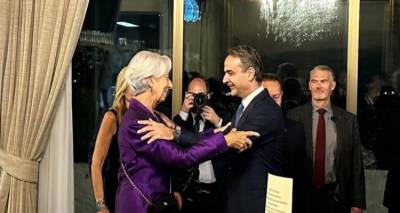 &laquo;&Eta; &Epsilon;&lambda;&lambda;ά&delta;&alpha; &epsilon;ί&nu;&alpha;&iota; &mu;&iota;&alpha; &iota;&sigma;&tau;&omicron;&rho;ί&alpha; &epsilon;&pi;&iota;&tau;&upsilon;&chi;ί&alpha;&sigmaf;&raquo;: &Tau;&omicron; &delta;&epsilon;ί&pi;&nu;&omicron; &mu;&epsilon; &Lambda;&alpha;&gamma;&kappa;ά&rho;&nu;&tau;, &kappa;&epsilon;&nu;&tau;&rho;&iota;&kappa;&omicron;ύ&sigmaf; &tau;&rho;&alpha;&pi;&epsilon;&zeta;ί&tau;&epsilon;&sigmaf;, &Mu;&eta;&tau;&sigma;&omicron;&tau;ά&kappa;&eta;