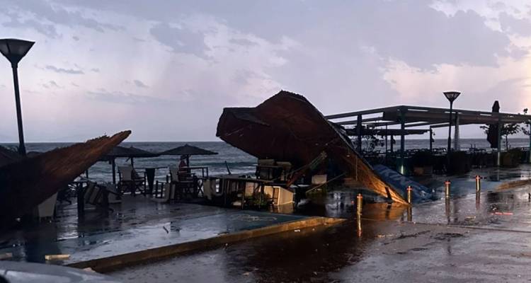 &Sigma;έ&rho;&rho;&epsilon;&sigmaf; - &Kappa;&alpha;&beta;ά&lambda;&alpha;: &Kappa;&alpha;&tau;&alpha;&sigma;&tau;&rho;&omicron;&phi;έ&sigmaf; &alpha;&pi;ό &xi;&alpha;&phi;&nu;&iota;&kappa;ό &mu;&pi;&omicron;&upsilon;&rho;ί&nu;&iota; - &Delta;&epsilon;ί&tau;&epsilon; &beta;ί&nu;&tau;&epsilon;&omicron; &kappa;&alpha;&iota; &phi;&omega;&tau;&omicron;&gamma;&rho;&alpha;&phi;ί&epsilon;&sigmaf;