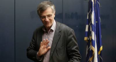 &Tau;&iota; &tau;&omicron;&nu; &theta;έ&lambda;&epsilon;&tau;&epsilon; &tau;&omicron;&nu; &Sigma;&omega;&tau;ή&rho;&eta; &Tau;&sigma;&iota;ό&delta;&rho;&alpha;; &Epsilon;&xi;&alpha;&phi;&alpha;&nu;ί&sigma;&tau;&epsilon; &tau;&omicron;&nu; &tau;ώ&rho;&alpha;