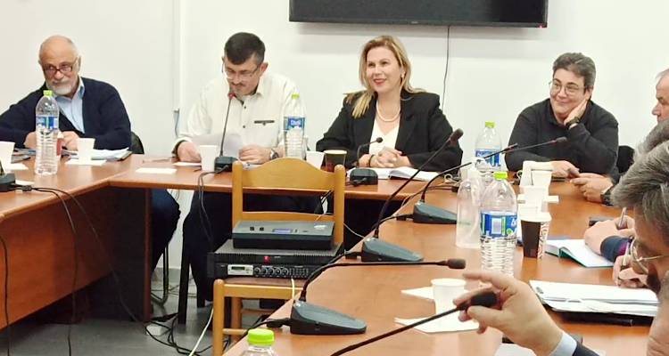 &Lambda;ή&mu;&nu;&omicron;&sigmaf;: &Epsilon;&iota;&delta;&iota;&kappa;ή &Sigma;&upsilon;&nu;&epsilon;&delta;&rho;ί&alpha;&sigma;&eta; &tau;&omicron;&upsilon; &Delta;&eta;&mu;&omicron;&tau;&iota;&kappa;&omicron;ύ &Sigma;&upsilon;&mu;&beta;&omicron;&upsilon;&lambda;ί&omicron;&upsilon; &gamma;&iota;&alpha; &tau;&eta;&nu; &epsilon;&kappa;&pi;&rho;&omicron;&sigma;ώ&pi;&eta;&sigma;&eta; &tau;&omicron;&upsilon; &Delta;ή&mu;&omicron;&upsilon; &sigma;&tau;&omicron; &Pi;&alpha;&lambda;&lambda;&eta;&mu;&nu;&iota;&alpha;&kappa;ό &Tau;&alpha;&mu;&epsilon;ί&omicron;