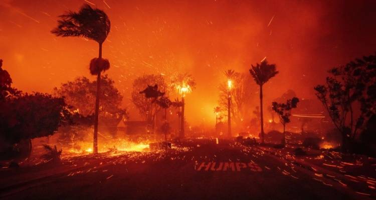 Πύρινος εφιάλτης δίχως τέλος στην Καλιφόρνια: Ακύρωσαν συμβόλαια οι ασφαλιστικές για σπίτια που έγιναν στάχτη