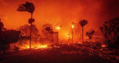 Πύρινος εφιάλτης δίχως τέλος στην Καλιφόρνια: Ακύρωσαν συμβόλαια οι ασφαλιστικές για σπίτια που έγιναν στάχτη