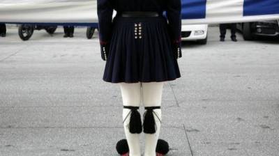 &Eta; &Iota;&sigma;&tau;&omicron;&rho;ί&alpha; &kappa;&alpha;&iota; &tau;&omicron; &kappa;&iota;&tau;&sigmaf;