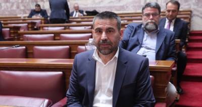 Δείτε βίντεο: Ο βουλευτής του ΠΑΣΟΚ Τάσος Νικολαΐδης ζήτησε να χωριστούν… η Μυτιλήνη και η Λέσβος