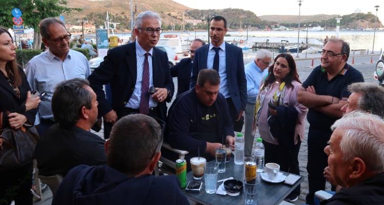 &Sigma;&tau;&eta; &Lambda;ή&mu;&nu;&omicron; &mu;&epsilon; &tau;&omicron; &kappa;&lambda;&iota;&mu;ά&kappa;&iota;&omicron; &tau;&eta;&sigmaf; &Nu;.&Delta;. &omicron; &Iota;ά&sigma;&omega;&nu; &Pi;&iota;&pi;ί&nu;&eta;&sigmaf;