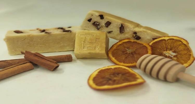 &Gamma;&Epsilon;&Lambda; &Mu;&omicron;ύ&delta;&rho;&omicron;&upsilon;: &Gamma;&epsilon;&gamma;&omicron;&nu;ό&sigmaf; &eta; &pi;&rho;ώ&tau;&eta; &pi;&alpha;&rho;&alpha;&gamma;&omega;&gamma;ή &tau;&eta;&sigmaf; &rdquo;TERRA HEPHAESTIA&rdquo;