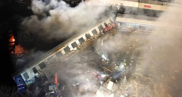 &Tau;έ&mu;&pi;&eta;: 32 &nu;&epsilon;&kappa;&rho;&omicron;ί &alpha;&pi;ό &tau;&eta; &sigma;ύ&gamma;&kappa;&rho;&omicron;&upsilon;&sigma;&eta; &tau;&rho;έ&nu;&omega;&nu; | &Psi;ά&chi;&nu;&omicron;&upsilon;&nu; &epsilon;&gamma;&kappa;&lambda;&omega;&beta;&iota;&sigma;&mu;έ&nu;&omicron;&upsilon;&sigmaf; &sigma;&tau;&alpha; &delta;ύ&omicron; &pi;&rho;ώ&tau;&alpha; &beta;&alpha;&gamma;ό&nu;&iota;&alpha; &pi;&omicron;&upsilon; &sigma;&upsilon;&nu;&epsilon;&theta;&lambda;ί&beta;&eta;&sigma;&alpha;&nu;