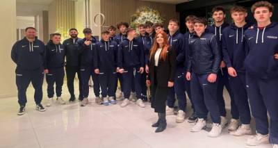 &Sigma;&tau;&eta; &Lambda;ή&mu;&nu;&omicron; &eta; &Epsilon;&theta;&nu;&iota;&kappa;ή &Mu;&pi;ά&sigma;&kappa;&epsilon;&tau; &nu;έ&omega;&nu; &Rho;&omicron;&upsilon;&mu;&alpha;&nu;ί&alpha;&sigmaf;