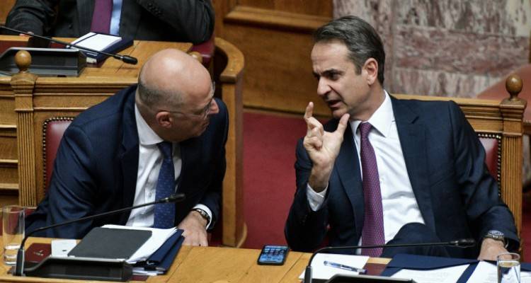&Epsilon;&lambda;&lambda;&eta;&nu;&omicron;&tau;&omicron;&upsilon;&rho;&kappa;&iota;&kappa;ά: &Gamma;&iota;&alpha;&tau;ί &eta; &Alpha;&theta;ή&nu;&alpha; &xi;&epsilon;&kappa;&alpha;&theta;ά&rho;&iota;&sigma;&epsilon; ό&tau;&iota; &laquo;&eta; &Epsilon;&upsilon;&rho;ώ&pi;&eta; &delta;&epsilon;&nu; &epsilon;ί&nu;&alpha;&iota; &alpha;&phi;&epsilon;&lambda;ή&sigmaf;&raquo;