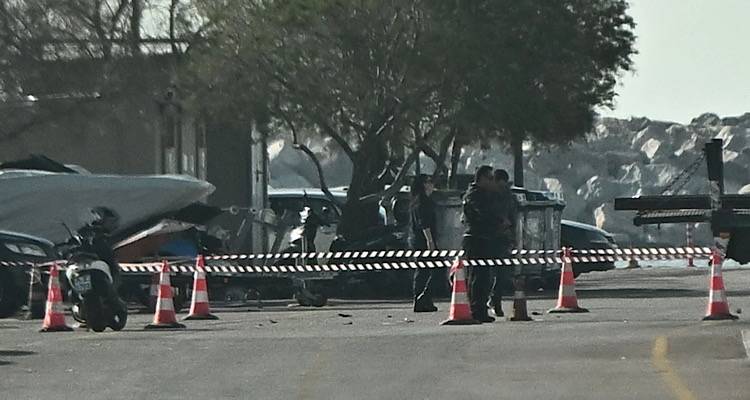 &Omicron; &Pi;&alpha;&nu;&alpha;&gamma;&iota;ώ&tau;&eta;&sigmaf; &Alpha;&chi;&iota;&lambda;&lambda;&iota;ά&sigmaf; &alpha;&pi;ό &tau;&eta; &Sigma;&kappa;&alpha;&nu;&delta;ά&lambda;&eta; &epsilon;ί&nu;&alpha;&iota; &omicron; 38&chi;&rho;&omicron;&nu;&omicron;&sigmaf; &pi;&omicron;&upsilon; έ&chi;&alpha;&sigma;&epsilon; &tau;&eta; &zeta;&omega;ή &tau;&omicron;&upsilon; &sigma;&tau;&omicron; &delta;&upsilon;&sigma;&tau;ύ&chi;&eta;&mu;&alpha; &sigma;&tau;&eta; &Mu;&alpha;&rho;ί&nu;&alpha; &Phi;&alpha;&lambda;ή&rho;&omicron;&upsilon;.