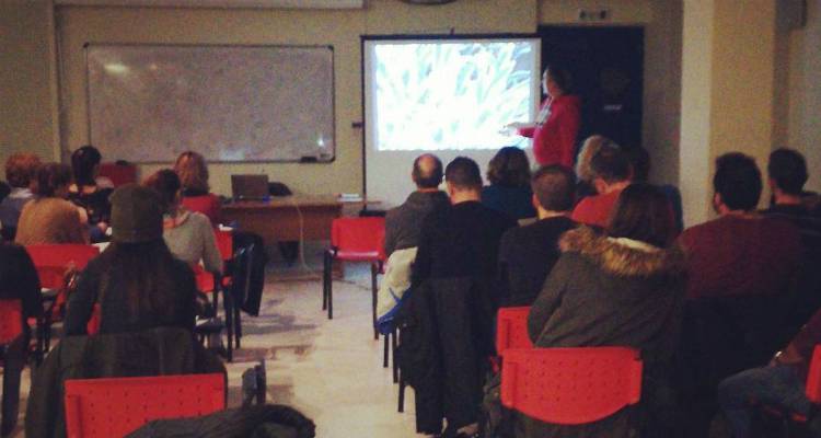 &Xi;&epsilon;&kappa;ί&nu;&eta;&sigma;&alpha;&nu; &tau;&alpha; &sigma;&epsilon;&mu;&iota;&nu;ά&rho;&iota;&alpha; &phi;&omega;&tau;&omicron;&gamma;&rho;&alpha;&phi;ί&alpha;&sigmaf; &tau;&eta;&sigmaf; &Phi;&omega;&tau;&omicron;&gamma;&rho;&alpha;&phi;&iota;&kappa;ή&sigmaf; &Omicron;&mu;ά&delta;&alpha;&sigmaf; &Lambda;ή&mu;&nu;&omicron;&upsilon;