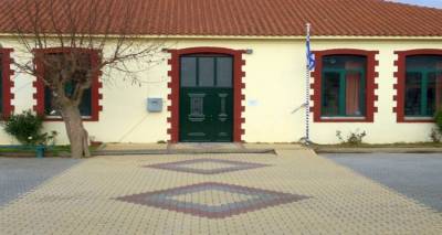 &Alpha;&nu;&alpha;&phi;&omicron;&rho;ά  &sigma;&tau;&eta; &Beta;&omicron;&upsilon;&lambda;ή &tau;&alpha; &kappa;&epsilon;&nu;ά &tau;&omicron;&upsilon; &Delta;&eta;&mu;&omicron;&tau;&iota;&kappa;&omicron;ύ &Sigma;&chi;&omicron;&lambda;&epsilon;ί&omicron;&upsilon; &Alpha;&gamma;ί&omicron;&upsilon; &Delta;&eta;&mu;&eta;&tau;&rho;ί&omicron;&upsilon;