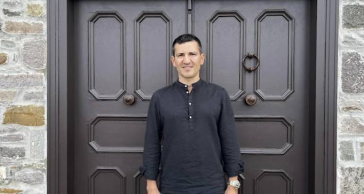 &Nu;&omicron;&sigma;&omicron;&gamma;ό&nu;&omicron;&sigmaf; &pi;&alpha;&chi;&upsilon;&sigma;&alpha;&rho;&kappa;ί&alpha;: &Eta; &sigma;&iota;&omega;&pi;&eta;&lambda;ή &nu;ό&sigma;&omicron;&sigmaf; &pi;ί&sigma;&omega; &alpha;&pi;ό &delta;&epsilon;&kappa;ά&delta;&epsilon;&sigmaf; &sigma;&omicron;&beta;&alpha;&rho;έ&sigmaf; &pi;&alpha;&theta;ή&sigma;&epsilon;&iota;&sigmaf;