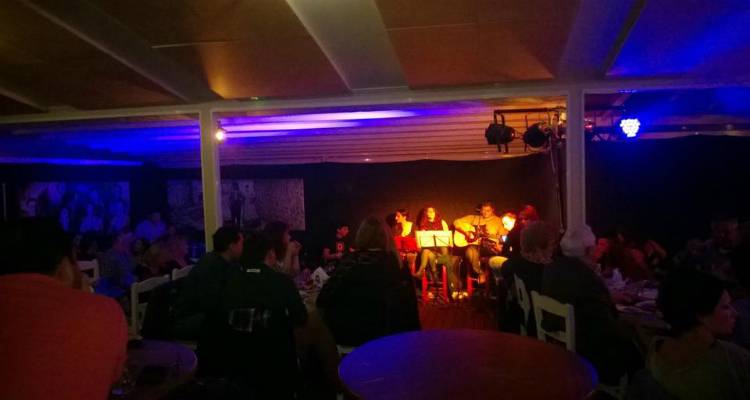 Live &epsilon;&omicron;&rho;&tau;&alpha;&sigma;&tau;&iota;&kappa;ό &delta;&iota;ή&mu;&epsilon;&rho;&omicron; &Pi;&rho;&omega;&tau;&omicron;&chi;&rho;&omicron;&nu;&iota;ά&sigmaf; &sigma;&tau;&omicron; "Manos"!