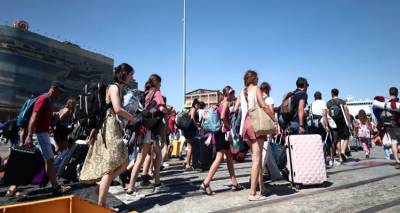 Youth Pass: &Alpha;&pi;ό &sigma;ή&mu;&epsilon;&rho;&alpha; &eta; &kappa;&alpha;&tau;&alpha;&beta;&omicron;&lambda;ή &tau;&omega;&nu; 150 &epsilon;&upsilon;&rho;ώ -&Eta; &lambda;ί&sigma;&tau;&alpha; &mu;&epsilon; &tau;&iota;&sigmaf; &upsilon;&pi;&eta;&rho;&epsilon;&sigma;ί&epsilon;&sigmaf; ό&pi;&omicron;&upsilon; &mu;&pi;&omicron;&rho;&epsilon;ί &nu;&alpha; &epsilon;&xi;&alpha;&rho;&gamma;&upsilon;&rho;&omega;&theta;&epsilon;ί