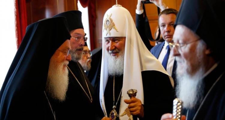 &laquo;&Iota;&epsilon;&rho;ό &pi;ό&lambda;&epsilon;&mu;&omicron;&raquo; &sigma;&epsilon; &Phi;&alpha;&nu;ά&rho;&iota; &kappa;&alpha;&iota; &Alpha;&theta;ή&nu;&alpha; &kappa;&eta;&rho;ύ&sigma;&sigma;&epsilon;&iota; &tau;&omicron; &Pi;&alpha;&tau;&rho;&iota;&alpha;&rho;&chi;&epsilon;ί&omicron; &Mu;ό&sigma;&chi;&alpha;&sigmaf;