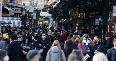 &Kappa;&omicron;&rho;&omega;&nu;&omicron;ϊό&sigmaf;: &Sigma;&tau;&alpha; 18.855 &tau;&alpha; &nu;έ&alpha; &kappa;&rho;&omicron;ύ&sigma;&mu;&alpha;&tau;&alpha;, 109 &theta;ά&nu;&alpha;&tau;&omicron;&iota;, 549 &delta;&iota;&alpha;&sigma;&omega;&lambda;&eta;&nu;&omega;&mu;έ&nu;&omicron;&iota;