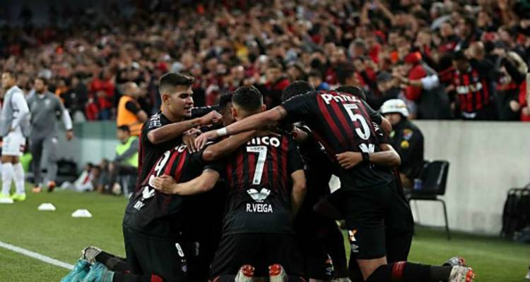 Παίζουν τα… ρέστα τους για Λιμπερταδόρες