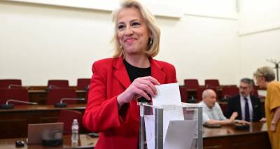&Sigma;&Upsilon;&Rho;&Iota;&Zeta;&Alpha;: &Nu;έ&alpha; &pi;&rho;ό&epsilon;&delta;&rho;&omicron;&sigmaf; &eta; &Rho;έ&nu;&alpha; &Delta;&omicron;ύ&rho;&omicron;&upsilon;