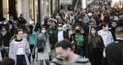 &Kappa;&omicron;&rho;&omega;&nu;&omicron;ϊό&sigmaf;: &Sigma;&tau;&alpha; 15.305 &tau;&alpha; &nu;έ&alpha; &kappa;&rho;&omicron;ύ&sigma;&mu;&alpha;&tau;&alpha;, 77 &theta;ά&nu;&alpha;&tau;&omicron;&iota; &kappa;&alpha;&iota; 463 &delta;&iota;&alpha;&sigma;&omega;&lambda;&eta;&nu;&omega;&mu;έ&nu;&omicron;&iota;