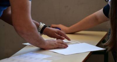 &Chi;&omega;&rho;ί&sigmaf; &pi;&rho;&omicron;&beta;&lambda;ή&mu;&alpha;&tau;&alpha; &eta; &Tau;&rho;ά&pi;&epsilon;&zeta;&alpha; &Theta;&epsilon;&mu;ά&tau;&omega;&nu; | &Sigma;&upsilon;&nu;&delta;έ&theta;&eta;&kappa;&alpha;&nu; 1665 &sigma;&chi;&omicron;&lambda;&epsilon;ί&alpha; &kappa;&alpha;&iota; έ&gamma;&iota;&nu;&alpha;&nu; 3292 &kappa;&lambda;&eta;&rho;ώ&sigma;&epsilon;&iota;&sigmaf;