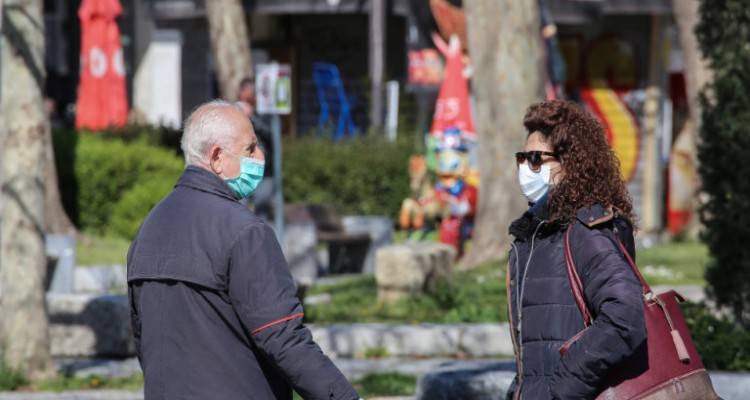 &Alpha;&upsilon;&sigma;&tau;&eta;&rho;ό&tau;&epsilon;&rho;&alpha; &mu;έ&tau;&rho;&alpha; &gamma;&iota;&alpha; &tau;&omicron;&nu; &kappa;&omicron;&rho;&omega;&nu;&omicron;ϊό: &laquo;&Sigma;&tau;&omicron;&pi;&raquo; &sigma;&tau;&iota;&sigmaf; &sigma;&upsilon;&nu;&alpha;&theta;&rho;&omicron;ί&sigma;&epsilon;&iota;&sigmaf; ά&nu;&omega; &tau;&omega;&nu; 10 &alpha;&tau;ό&mu;&omega;&nu; | &Pi;&epsilon;&rho;&iota;&omicron;&rho;&iota;&sigma;&mu;ό&sigmaf; &sigma;&tau;&iota;&sigmaf; &mu;&epsilon;&tau;&alpha;&kappa;&iota;&nu;ή&sigma;&epsilon;&iota;&sigmaf;