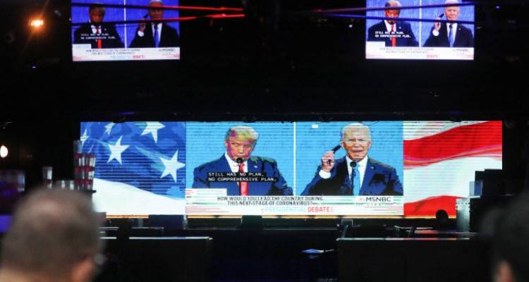 &Alpha;&mu;&epsilon;&rho;&iota;&kappa;&alpha;&nu;&iota;&kappa;έ&sigmaf; &epsilon;&kappa;&lambda;&omicron;&gamma;έ&sigmaf; &theta;&rho;ί&lambda;&epsilon;&rho;: &laquo;&Epsilon;ί&mu;&alpha;&sigma;&tau;&epsilon; &sigma;&epsilon; &tau;&rho;&omicron;&chi;&iota;ά &nu;ί&kappa;&eta;&sigmaf;&raquo;, &lambda;έ&epsilon;&iota; &omicron; &Mu;&pi;ά&iota;&nu;&tau;&epsilon;&nu; | &Tau;&rho;&alpha;&mu;&pi;: &laquo;&Pi;&rho;&omicron;&sigma;&pi;&alpha;&theta;&omicron;ύ&nu; &nu;&alpha; &mu;&alpha;&sigmaf; &kappa;&lambda;έ&psi;&omicron;&upsilon;&nu;&raquo;