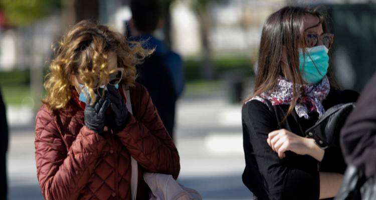 &Kappa;&omicron;&rho;&omega;&nu;&omicron;ϊό&sigmaf;: &Sigma;ή&mu;&epsilon;&rho;&alpha; &eta; &epsilon;&lambda;&lambda;&eta;&nu;&iota;&kappa;ή &theta;έ&sigma;&eta; &gamma;&iota;&alpha; &tau;&eta; &chi;&rho;ή&sigma;&eta; &mu;ά&sigma;&kappa;&alpha;&sigmaf; | &Tau;&iota; &upsilon;&pi;&omicron;&sigma;&tau;&eta;&rho;ί&zeta;&epsilon;&iota; &omicron; &Pi;&Omicron;&Upsilon;