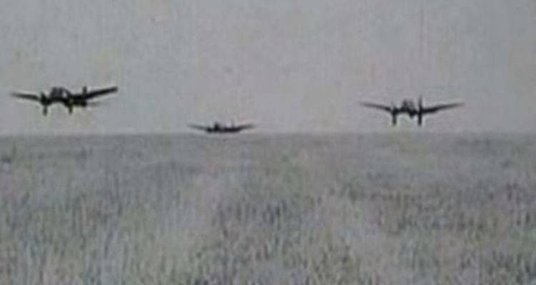 &Eta; &alpha;&pi;ί&sigma;&tau;&epsilon;&upsilon;&tau;&eta; &iota;&sigma;&tau;&omicron;&rho;ί&alpha; &tau;&eta;&sigmaf; &beta;ό&mu;&beta;&alpha;&sigmaf; &tau;&omicron;&upsilon; &Kappa;&omicron;&rho;&delta;&epsilon;&lambda;&iota;&omicron;ύ | &Kappa;&alpha;&tau;ά &lambda;ά&theta;&omicron;&sigmaf; &beta;&omicron;&mu;&beta;ά&rho;&delta;&iota;&sigma;&alpha;&nu; &omicron;&iota; &Sigma;ύ&mu;&mu;&alpha;&chi;&omicron;&iota; &tau;&omicron; '43