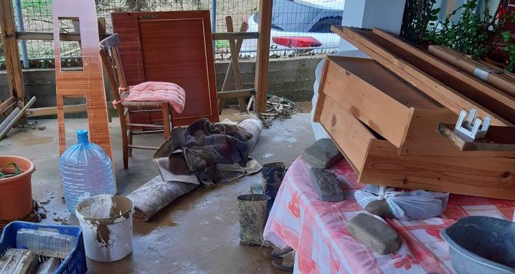 &Lambda;ή&mu;&nu;&omicron;&sigmaf;: &Xi;&epsilon;&kappa;&iota;&nu;&omicron;ύ&nu; &omicron;&iota; &alpha;&iota;&tau;ή&sigma;&epsilon;&iota;&sigmaf; &gamma;&iota;&alpha; &omicron;&iota;&kappa;&omicron;&nu;&omicron;&mu;&iota;&kappa;ή &epsilon;&nu;ί&sigma;&chi;&upsilon;&sigma;&eta; &mu;&epsilon;&tau;ά &tau;&eta; &phi;&upsilon;&sigma;&iota;&kappa;ή &kappa;&alpha;&tau;&alpha;&sigma;&tau;&rho;&omicron;&phi;ή