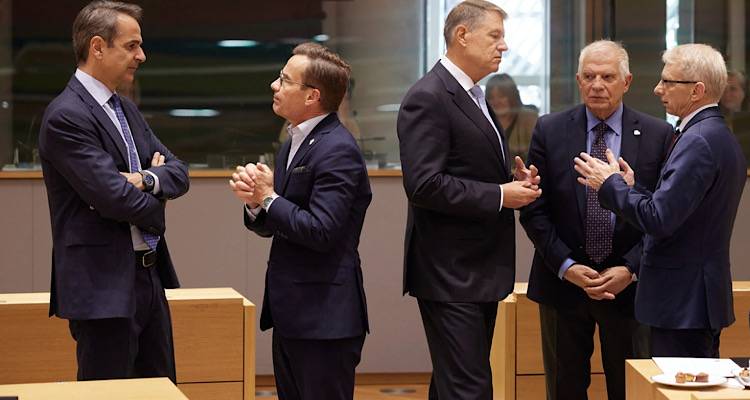 &Sigma;ύ&nu;&omicron;&delta;&omicron;&sigmaf; &Kappa;&omicron;&rho;&upsilon;&phi;ή&sigmaf; &tau;&eta;&sigmaf; &Epsilon;&Epsilon; - &Delta;&epsilon;&nu; &beta;&gamma;ή&kappa;&epsilon; &laquo;&lambda;&epsilon;&upsilon;&kappa;ό&sigmaf; &kappa;&alpha;&pi;&nu;ό&sigmaf;&raquo; &gamma;&iota;&alpha; &tau;&omicron; &mu;&epsilon;&tau;&alpha;&nu;&alpha;&sigma;&tau;&epsilon;&upsilon;&tau;&iota;&kappa;ό - &Mu;&eta;&tau;&sigma;&omicron;&tau;ά&kappa;&eta;&sigmaf;: &Nu;&alpha; &tau;&sigma;&alpha;&kappa;ί&sigma;&omicron;&upsilon;&mu;&epsilon; &tau;&omicron;&upsilon;&sigmaf; &delta;&iota;&alpha;&kappa;&iota;&nu;&eta;&tau;έ&sigmaf;