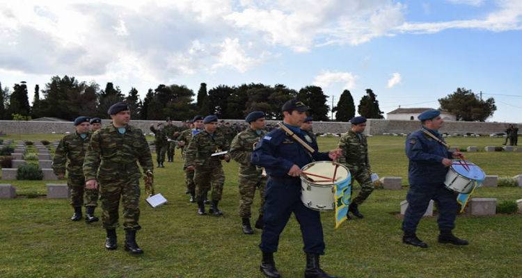 Η στρατιωτική μουσική της 88ΣΔΙ Λήμνου και τα σαλπίσματα που καθήλωσαν τους Αρχηγούς! (photos + video)
