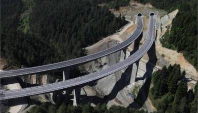 &Sigma;&upsilon;&mu;&phi;&omega;&nu;ί&alpha; 815 &epsilon;&kappa;. &gamma;&iota;&alpha; έ&rho;&gamma;&alpha; &sigma;&tau;&eta;&nu; &Epsilon;&lambda;&lambda;ά&delta;&alpha; &mu;έ&sigma;&omega; &Epsilon;&Tau;&Epsilon;&pi;