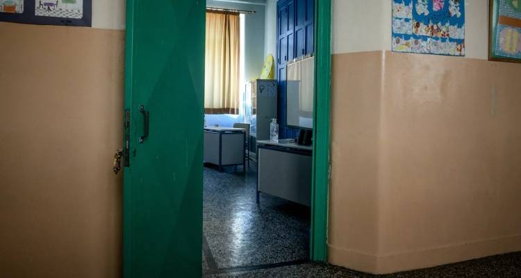 &Sigma;&omicron;&kappa; &sigma;&tau;&eta;&nu; &Pi;ά&tau;&rho;&alpha;: &Alpha;&nu;ή&lambda;&iota;&kappa;&omicron;&sigmaf; έ&sigma;&pi;&alpha;&sigma;&epsilon; &tau;&alpha; &delta;ό&nu;&tau;&iota;&alpha; 12&chi;&rho;&omicron;&nu;&omicron;&upsilon; &sigma;&tau;&omicron; &pi;&rho;&omicron;&alpha;ύ&lambda;&iota;&omicron; &tau;&omicron;&upsilon; &sigma;&chi;&omicron;&lambda;&epsilon;ί&omicron;&upsilon;
