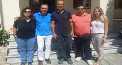 &Epsilon;&theta;&epsilon;&lambda;&omicron;&nu;&tau;έ&sigmaf; &omicron;&phi;&theta;&alpha;&lambda;&mu;ί&alpha;&tau;&rho;&omicron;&iota; &kappa;&omicron;&nu;&tau;ά &sigma;&tau;&omicron;&upsilon;&sigmaf; &alpha;&kappa;&rho;ί&tau;&epsilon;&sigmaf; &tau;&omicron;&upsilon; &Alpha;&eta; &Sigma;&tau;&rho;ά&tau;&eta; (photos)