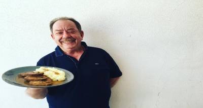 &Omicron; &Eta;&lambda;ί&alpha;&sigmaf; &Mu;&alpha;&mu;&alpha;&lambda;ά&kappa;&eta;&sigmaf; &gamma;&iota;&alpha; &tau;&alpha; &ldquo;&kappa;&alpha;&lambda;&omicron;ύ&delta;&iota;&alpha;&rdquo; &tau;&eta;&sigmaf; &Lambda;ή&mu;&nu;&omicron;&upsilon;