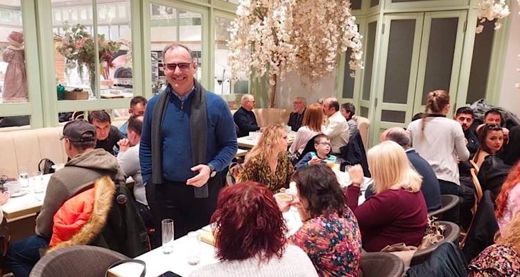 &Phi;&omega;&tau;ό &alpha;&rho;&chi;&epsilon;ί&omicron;&upsilon; 