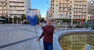 Πάτρα: Πολίτης καθάρισε μόνος του το συντριβάνι της πόλης